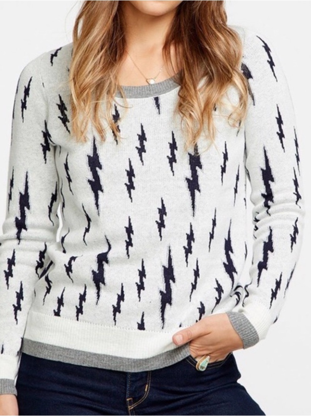 Chaser Lightning Bolt
Cashmere Blend Sweater Med